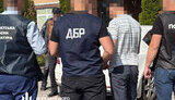 Customs officer in Zakarpattia detained for attempting to smuggle draft dodgers abroad