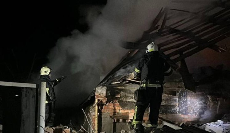 Нові деталі удару по Богодухову: РФ вбила 3 дітей і їхнього батька, вагітна мама госпіталізована з травмами і опіками. ФОТОрепортаж