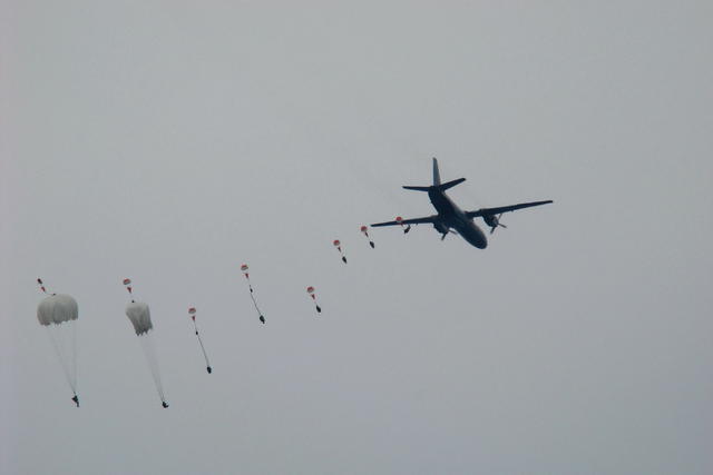 Airborne, Spetsnaz cadets performed landing drills in Odesa region 04