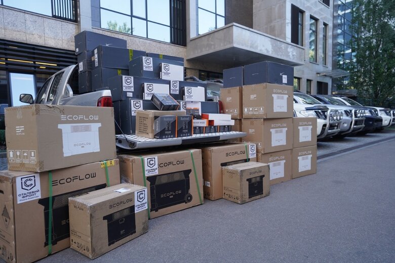 Метінвест придбав для воїнів Азову партію авто та обладнання на 40 млн грн 01 Метінвест придбав для воїнів Азову партію авто та обладнання на 40 млн грн 01