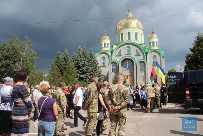 С бойцом 14-й ОМБр Олегом Пушкаруком, погибшим 9 мая на Луганщине, простились на Волыни 34