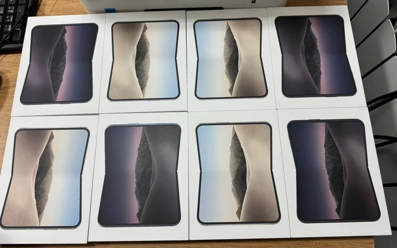 На митниці зупинили контрабанду нових смартфонів iPhone Duo на 1,4 мільйона гривень
