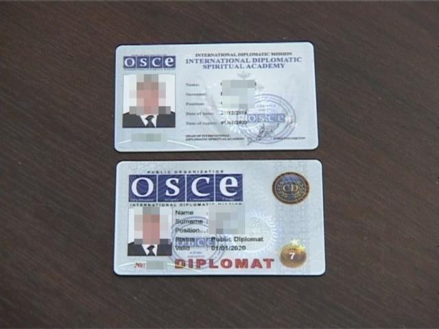 СБУ затримала жителя Дніпра з підробленим посвідченням співробітника СММ ОБСЄ 01