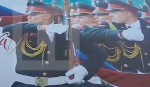 В Новороссийске (РФ) на поздравительном бигборде с "23 февраля" разместили украинских воинов. ВИДЕО