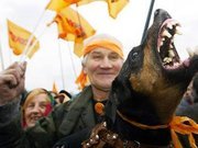 Всі від всього відмовляються, не виконують накази й закони ...