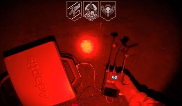 Пілоти "Свідків Спаса" показали кадри дистанційного мінування логістичних маршрутів та позицій рашистів на Харківщині. ВIДЕО