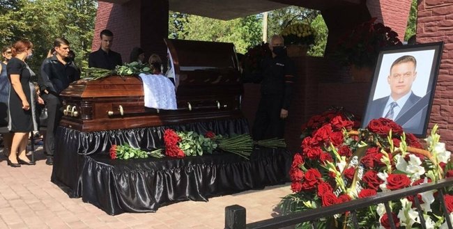 У Кривому Розі поховали мера Павлова 04