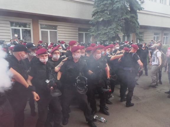 На акції на підтримку Стерненка сталися бійки між мітингувальниками і правоохоронцями: є затримані 16
