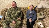 Головнокомандувач ЗСУ Залужний зустрівся з юним поетом Головою, хворим на ДЦП. ФОТО