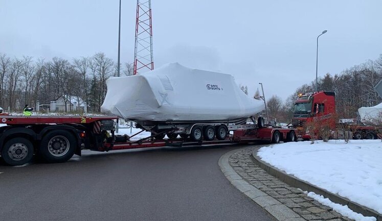 Польські блокувальники не пускають через кордон патрульний човен за програмою допомоги від США, - активіст "Європи без бар’єрів" Кравчук. ФОТО