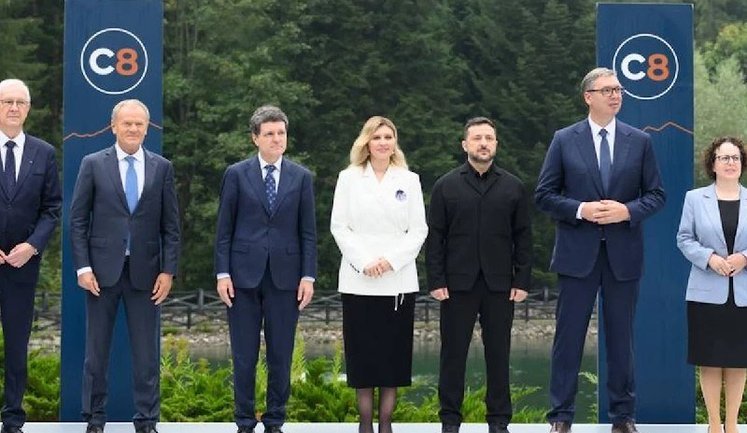 "Carpathian Eight" summit, "astronomical" funding shortfall and destruction of Russian launcher used to strike Kyiv: top news for September 18. VIDEO