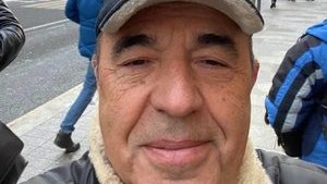 "Можемо його відправити в один кінець", - "слуга народу" Безгін про пропозицію Рабіновича відправити делегацію на парад 9 травня до Москви