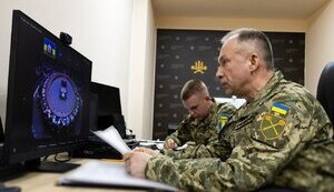 Активные боевые действия продолжаются на участке фронта протяженностью около 1100 км, - Сырский