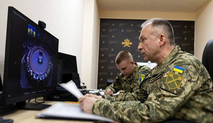 Активные боевые действия продолжаются на участке фронта протяженностью около 1100 км, - Сырский