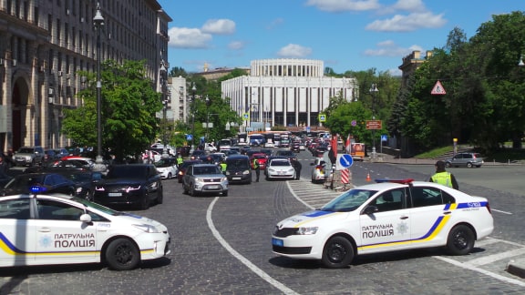 Автоперевозчики протестуют в центре Киева, требуют возобновления междугородних перевозок (обновлено) 07