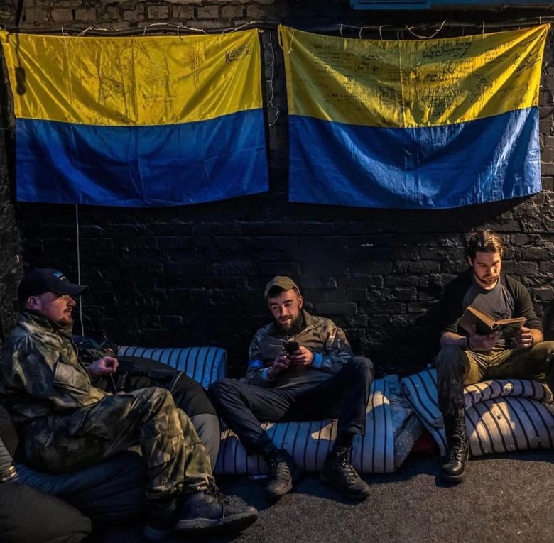 Украинцы борются за свободу, - New York Times 05