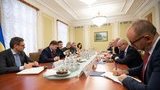 Зеленский обсудил с послами стран "Большой семерки" судебную реформу в Украине. ФОТО
