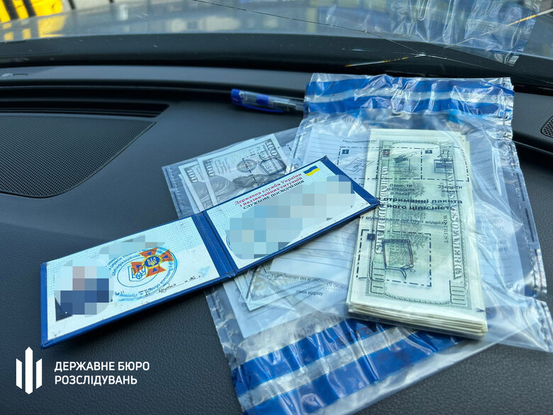 Працівник ДСНС обіцяв допомогти ухилянвм з відстрочкою