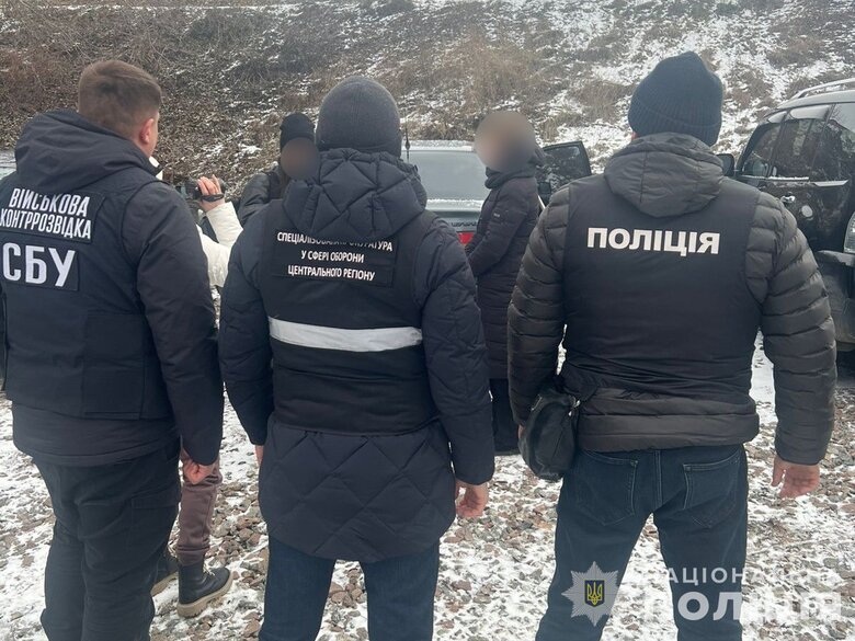 Police detain employee of TCR in Sumy region for bribery