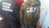 Чиновника Державної виконавчої служби затримали в Чернівецькій області на хабарі 10 тис. грн. ФОТО