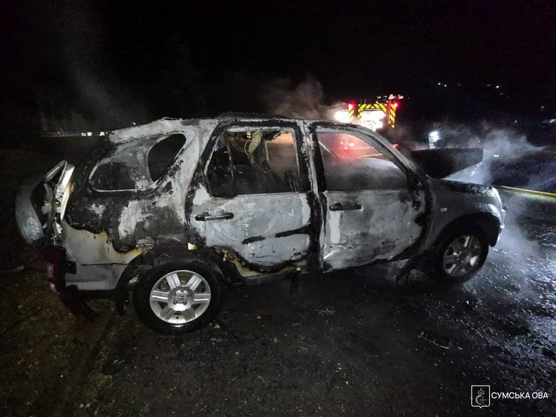 У Сумах дрон РФ ударив по цивільному авто: чоловік загинув, його дружина поранена