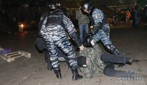 Как разоблачить преступников, которые били Евромайдан 30 ноября и били протестующих на Банковой 1 декабря? СПИСКИ