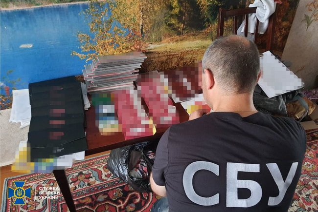 У тінь вивели понад 200 млн грн: СБУ блокувала конвертцентр на Житомирщині 02