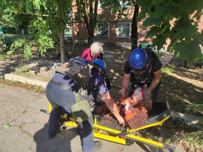 Еще почти 600 гражданских эвакуировали из Донетчины, - ГСЧС 03