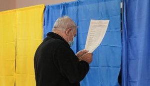 За Зеленского готовы проголосовать 19,5% украинцев, за Порошенко - 14,3%, - опрос "СОЦИСа". ИНФОГРАФИКА