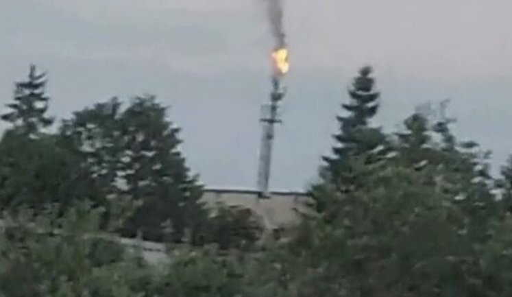 Russians set fire to communication tower in Belgorod region to destroy flag of Ukraine installed with help of drone: "Whole tower is on hell out of fire here. Tarfu!". VIDEO