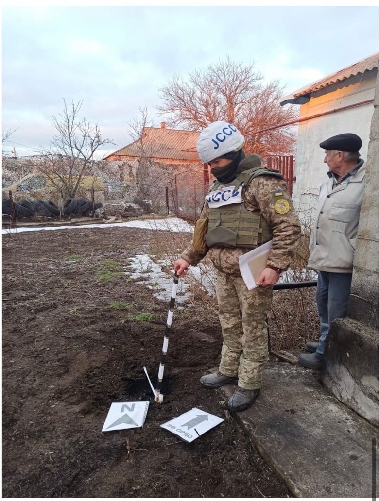 Наслідки вчорашнього обстрілу Павлополя російськими військами із використанням безпілотника 03