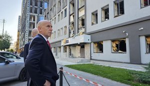 Гилли показали здание Британского совета в Киеве, поврежденное в результате атаки РФ.. ФОТО