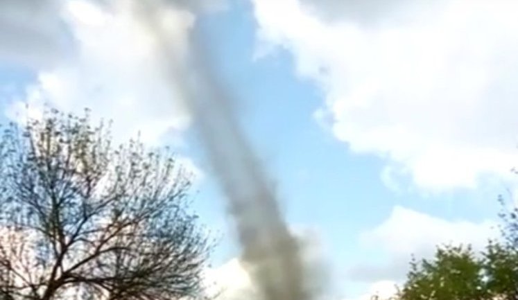 Потужний смерч пронісся під Тернополем. ВІДЕО