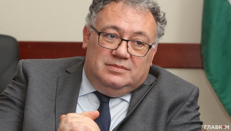 Нова система освіти на Закарпатті призведе до того, що діти ні угорською, ні українською не розмовлятимуть, - посол Ійдярто