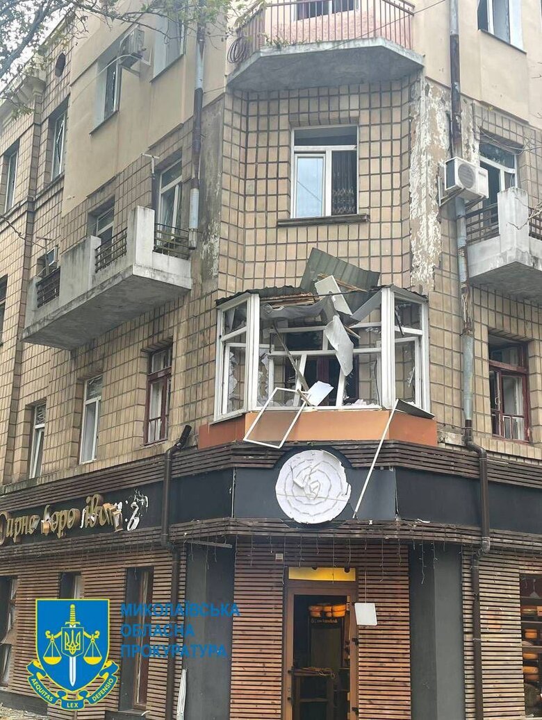 Наслідки нічних обстрілів Миколаєва російськими окупантами: Постраждалих немає 06