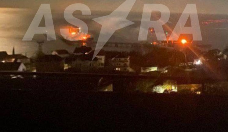 Атака БПЛА на порт в Туапсе: поврежден танкер и нефтеналивной терминал, есть как минимум 3 очага возгорания. ФОТОРЕПОРТАЖ