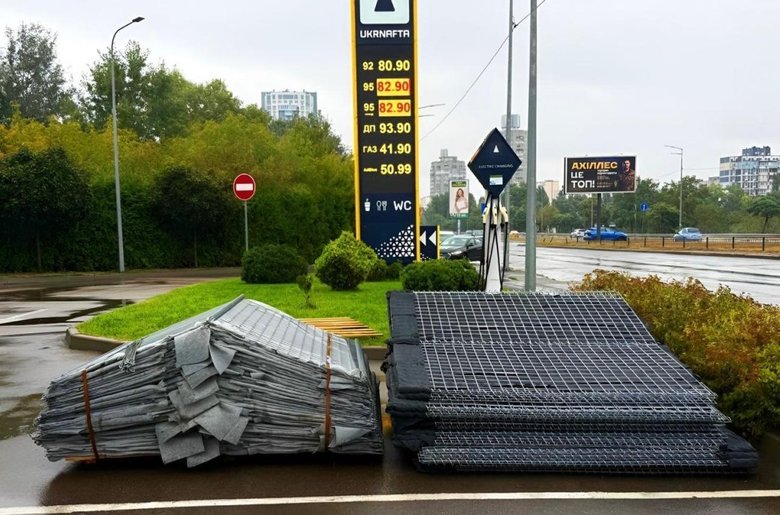 "Укрнафта" будує захисні споруди навкого своїх АЗС у Києві