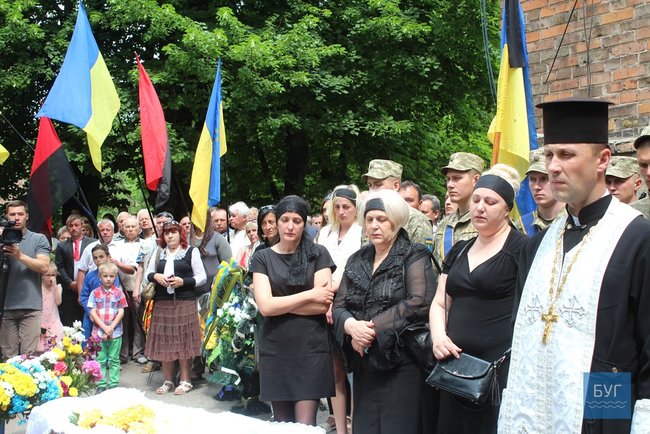 С бойцом 14-й ОМБр Олегом Пушкаруком, погибшим 9 мая на Луганщине, простились на Волыни 07