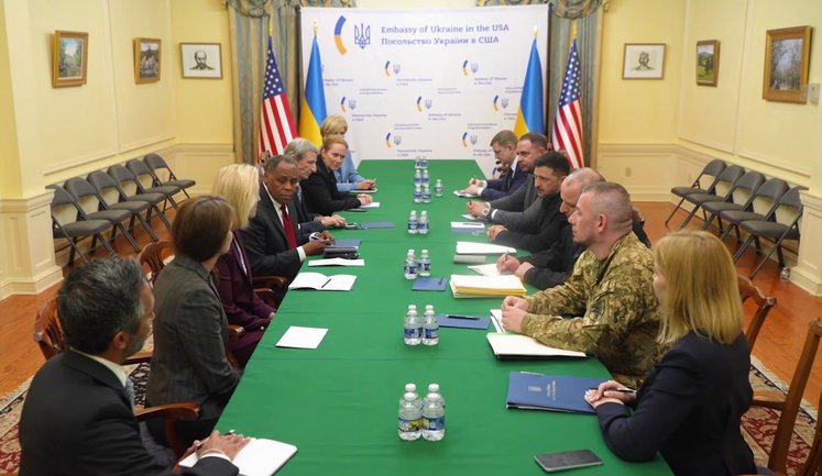 Зеленський провів зустріч з представниками Lockheed Martin: розповів про потреби в ППО та F-16. ВIДЕО