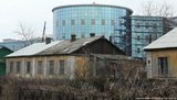 В Донецке возводят огромный железнодорожный вокзал. Вокруг- хибары. ФОТОрепортаж