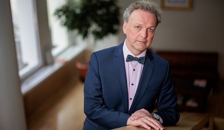 Глава Минздрава Литвы Якубаускене пообещала отправить своего заместителя на работу в Украину, поскольку он смог ответить, чей Крым