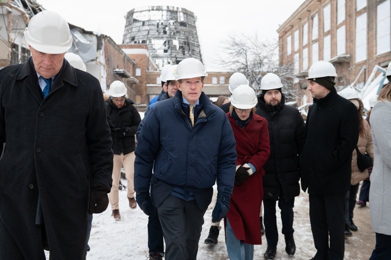 Сенаторам Блюменталь і Вайтгаус показали пошкоджену ТЕЦ в Києві