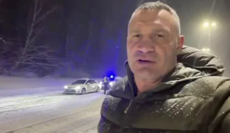 Кличко особисто виїхав перевірити роботу комунальних служб через снігопад у Києві