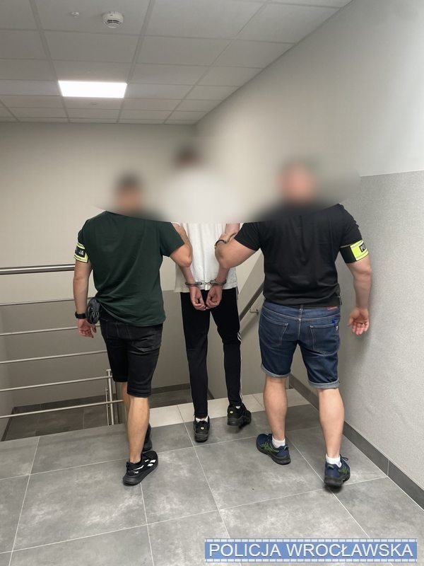 Поляк вдарив білоруса через його акцент пляшкою по голові