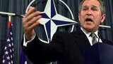 БУШ УКРЕПЛЯЕТ НАДЕЖДЫ УКРАИНЫ НА ВСТУПЛЕНИЕ В НАТО (FT)
