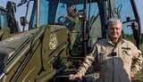 Українські воїни на сході отримали 1200 FPV-дронів, детектори та пересувний шиномонтаж, а військові будівельники - два екскаватора