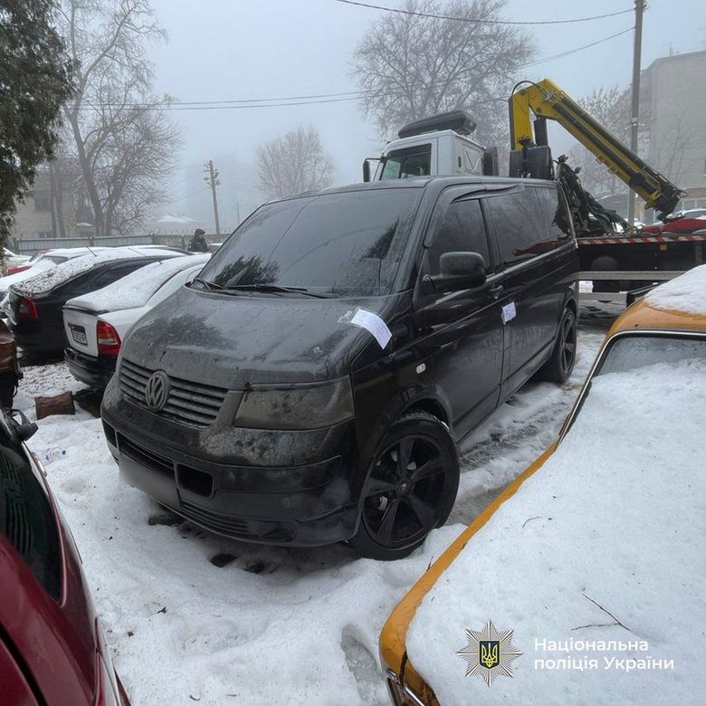 Нацполіція затримала угруповання, учасники якого вивозили військових за кордон
