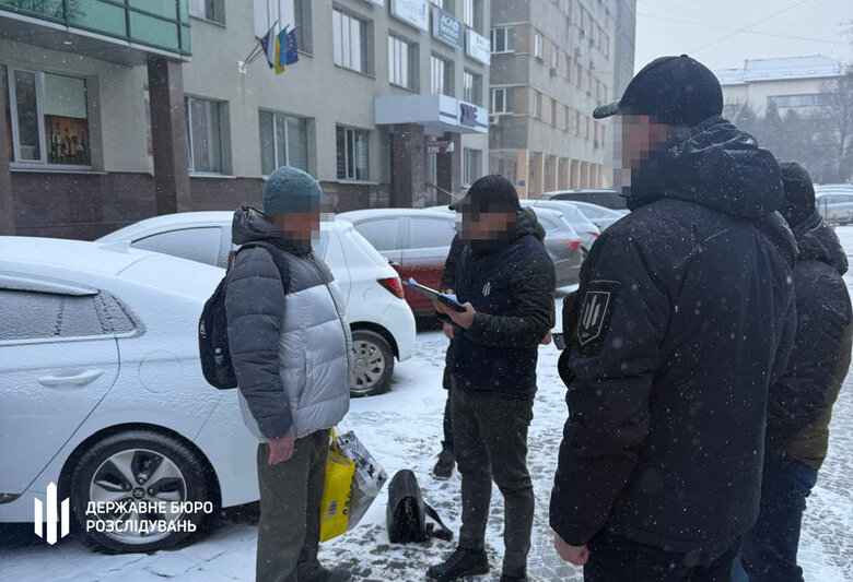 У Львові адвокат шахрай виманював гроші у родин загиблих та зниклих військових