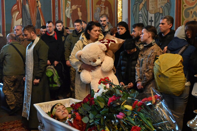 Прощання із Анастасією Мар'янчук та Денисом Дайнеком