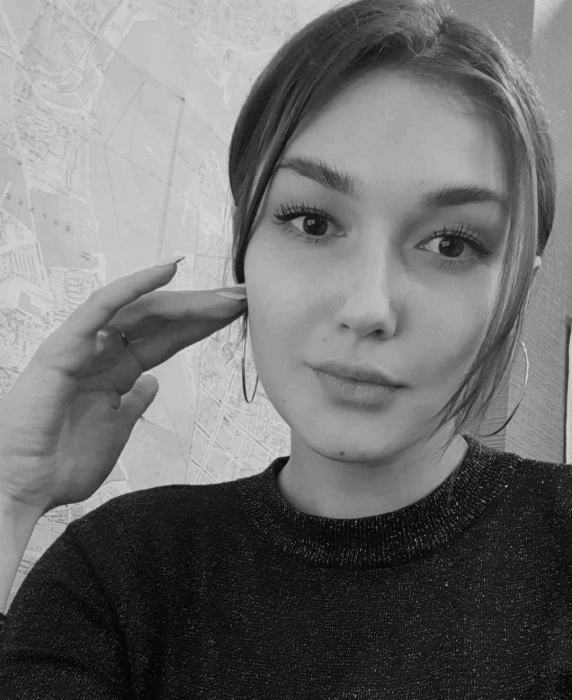 У ДТП на Миколаївщині загинула журналістка Олена Левицька та її чоловік Сергій: Легковик зіткнувся із військовим авто, ДБР розпочало розслідування 01